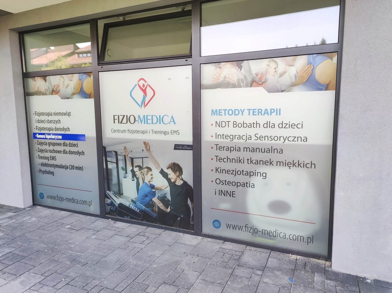 Folia samoprzylepna na szyby reklamowe – Nowy Sącz