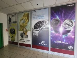 Projekt reklamy na szybach sklepowych – Nowy Sącz