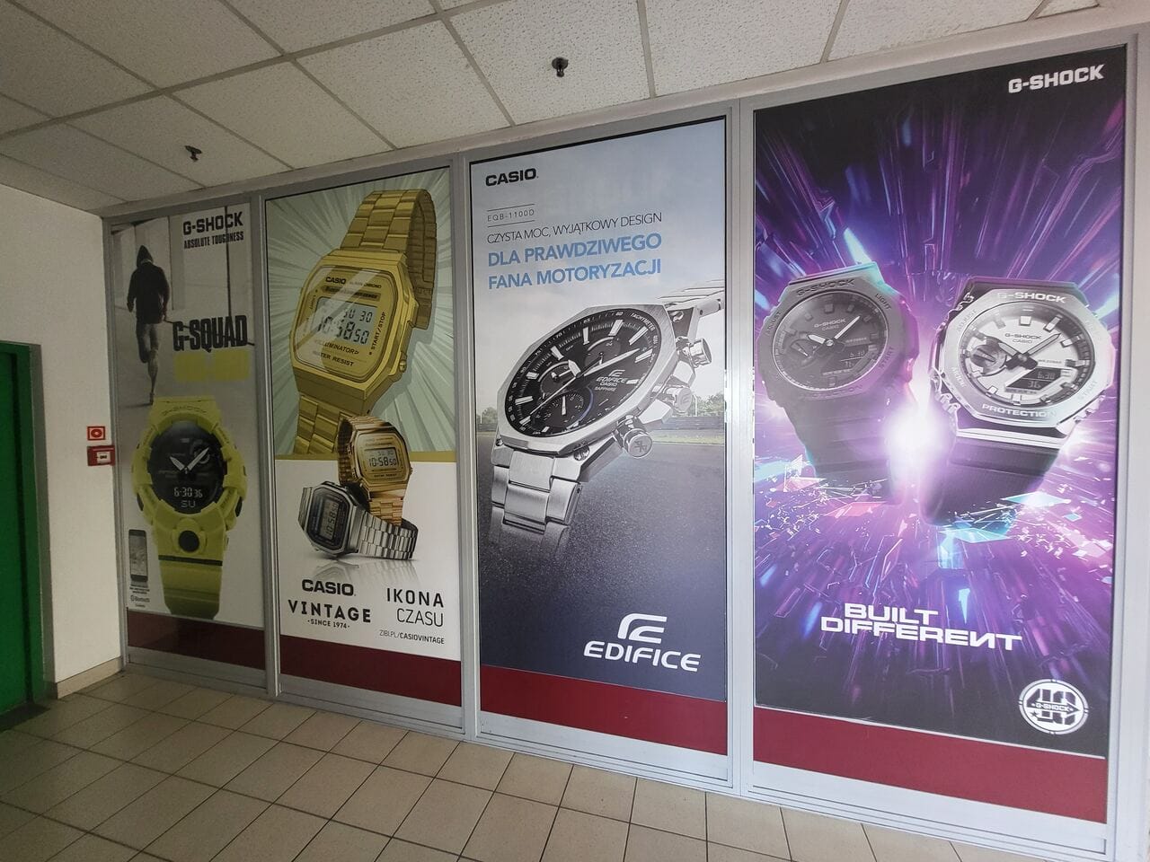 Projekt reklamy na szybach sklepowych – Nowy Sącz