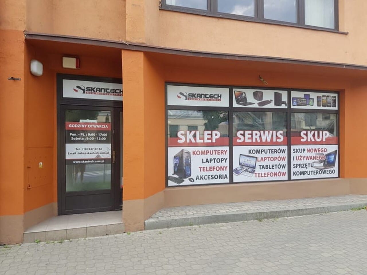 Skuteczna reklama na witrynach sklepowych – Nowy Sącz