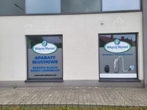 Reklama na szybach sklepowych Nowy Sącz – realizacja