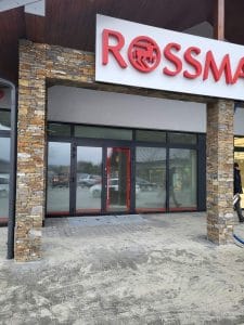 Montaż folii reklamowej na szybach – Nowy Sącz